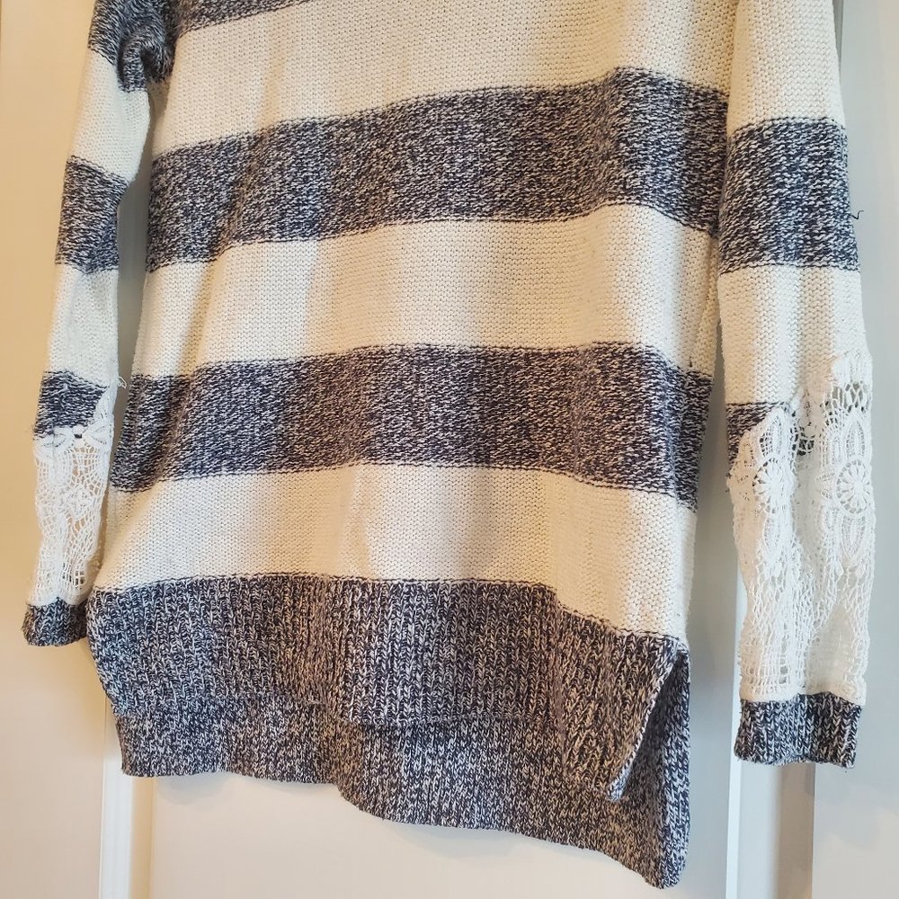 White and Grey striped sweater with lace detail by Lauren Conrad - Picture 6 of 12